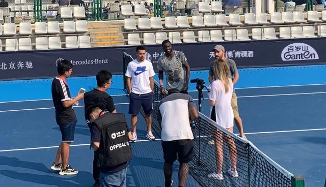 那位年轻的 那位年轻的