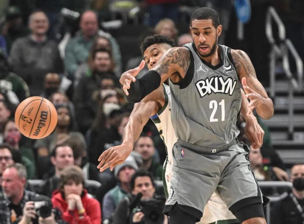 更是一位导 更是一位导