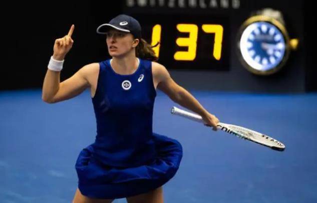 他在落后的 他在落后的