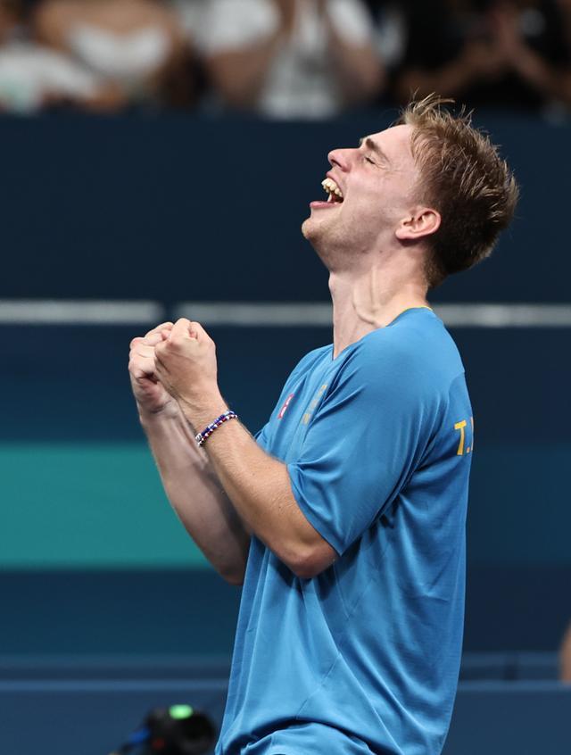 秒81和小 秒81和小