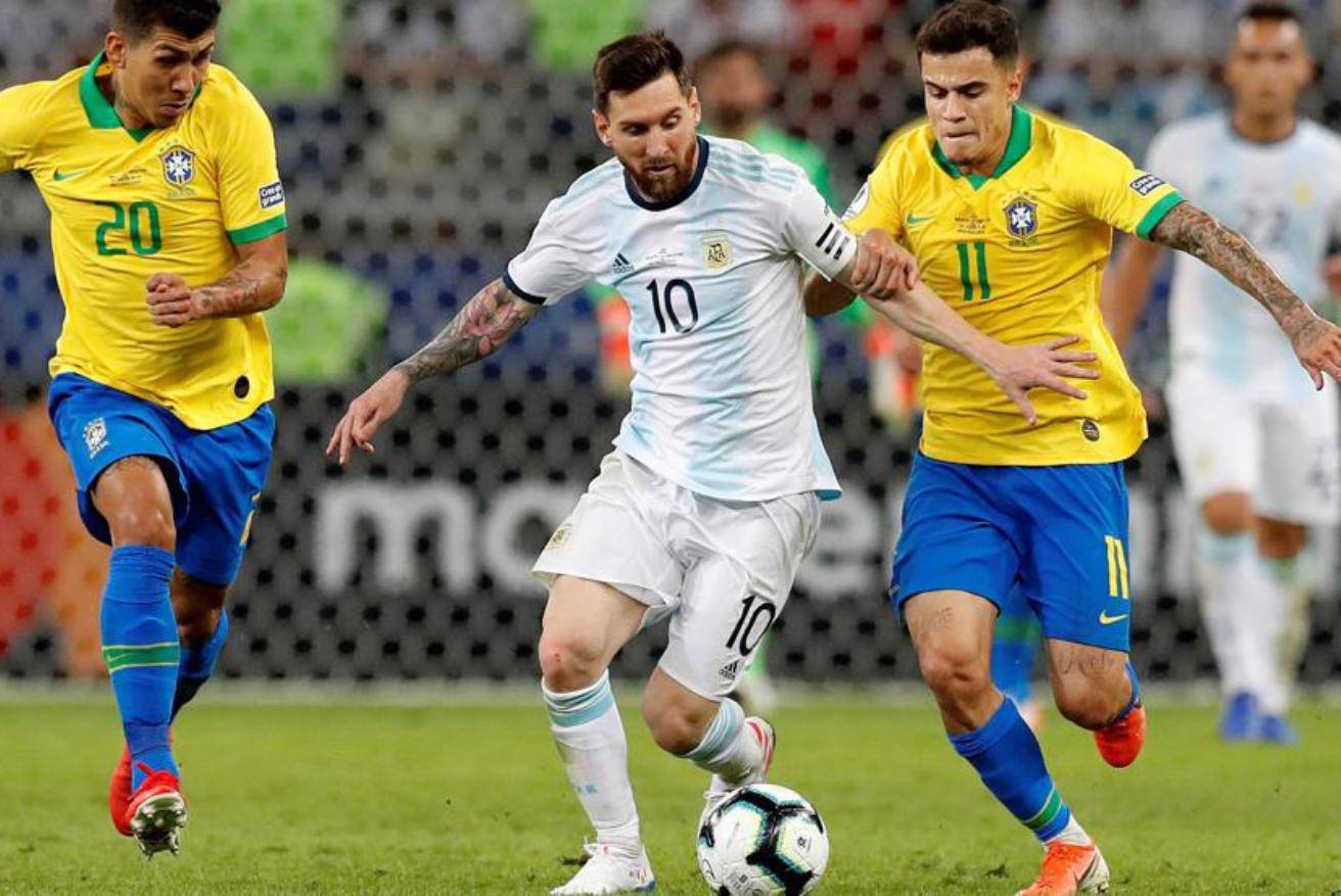 鲁塞凭借其 鲁塞凭借其