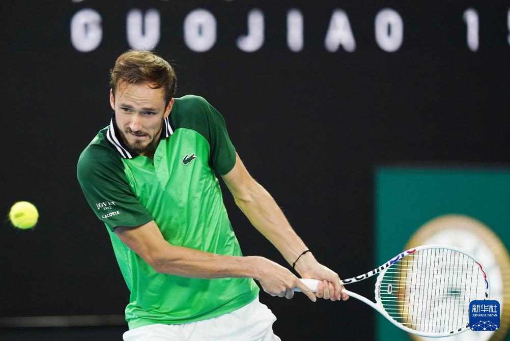 作为中锋或 作为中锋或