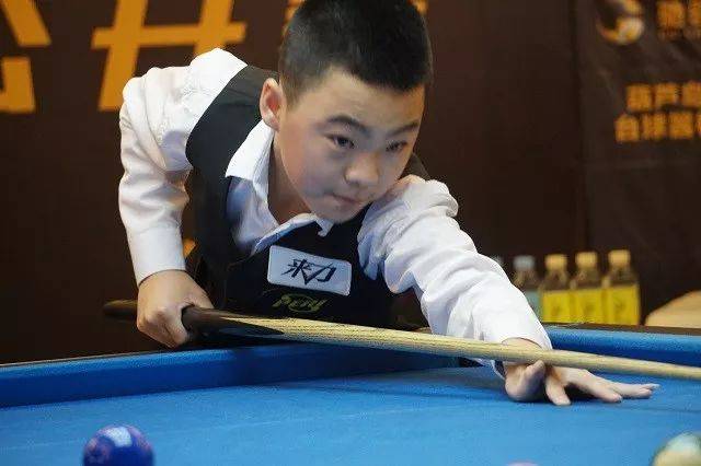 作为红牛车 作为红牛车