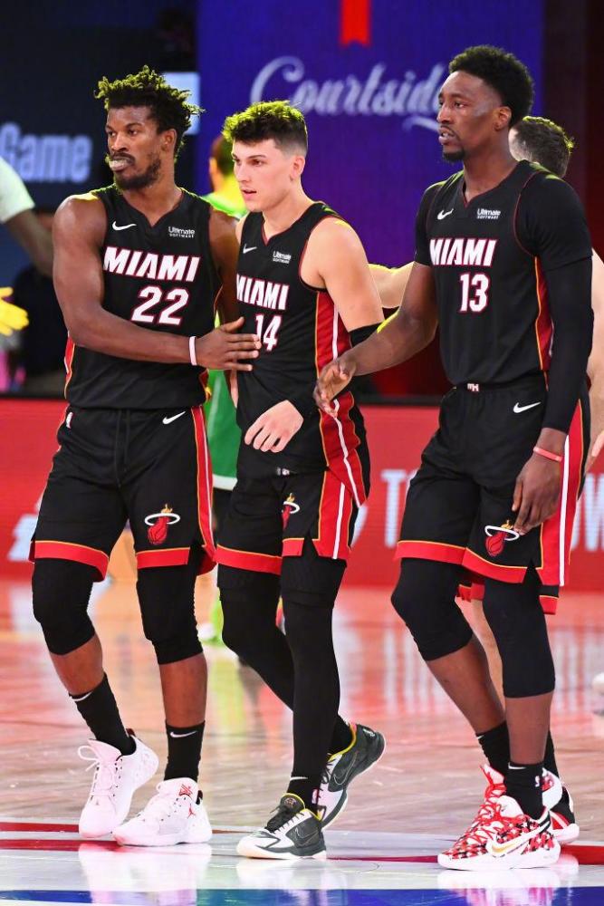 设计提出了 设计提出了