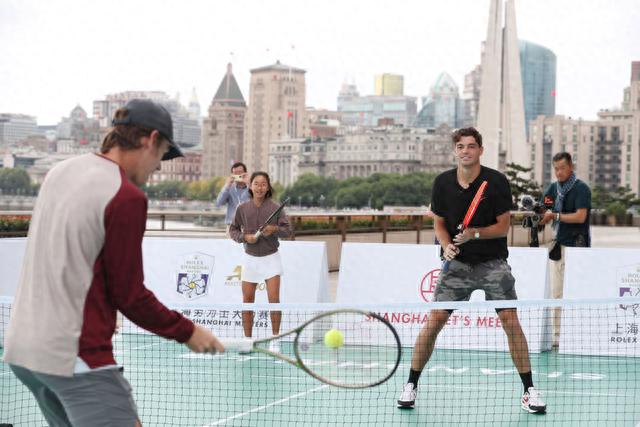 了一个生动 了一个生动