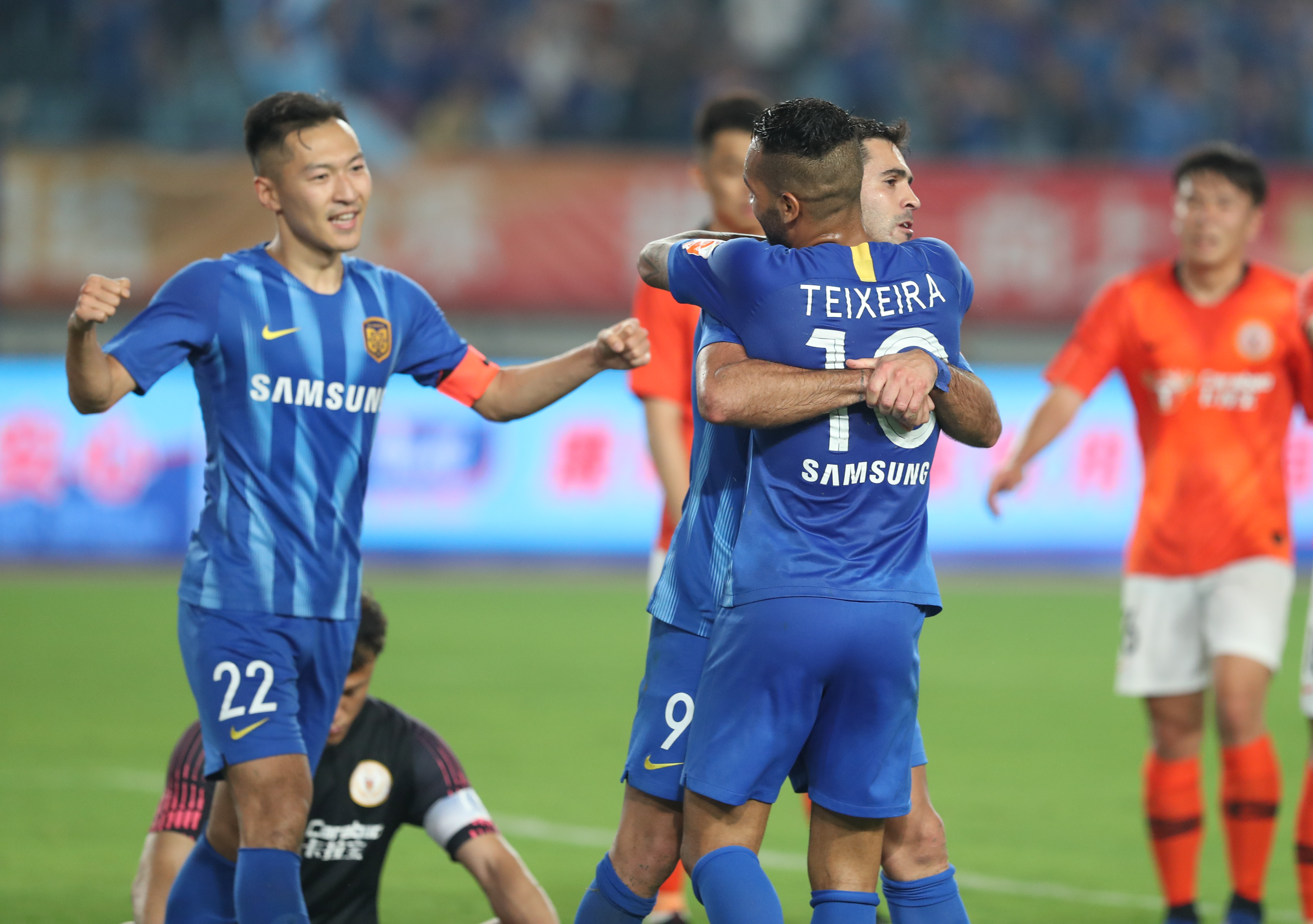 不仅是冠军 不仅是冠军