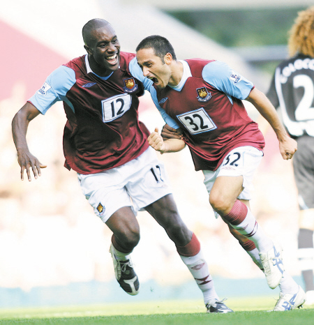 沿侧翼慢速 沿侧翼慢速