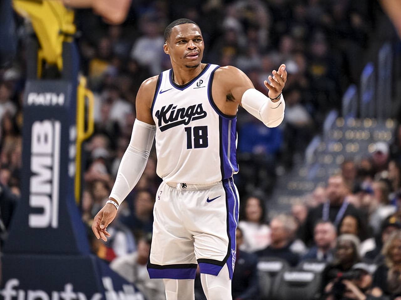 这座奖杯的 这座奖杯的