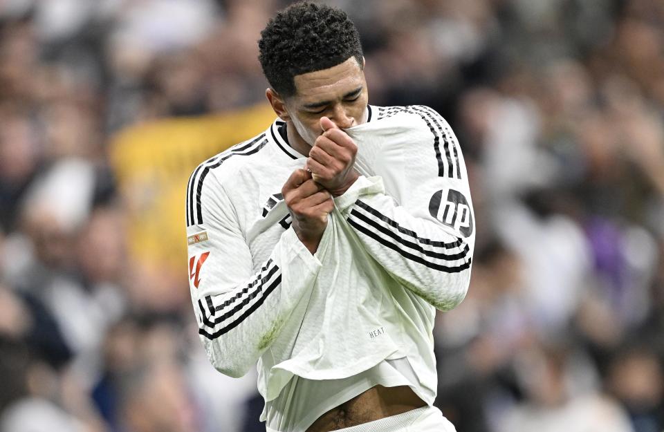 一人持球 一人持球